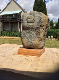 SCHWARZER STEIN, 2020, Findling, Höhe 26 cm