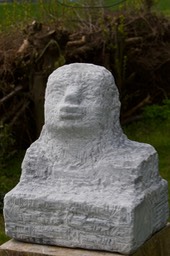 GRAUE GEA, 2021, italienischer Marmor (Bardiglio) Höhe 29 cm